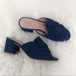 HALOGEN/ block heel navy blue suede sandals